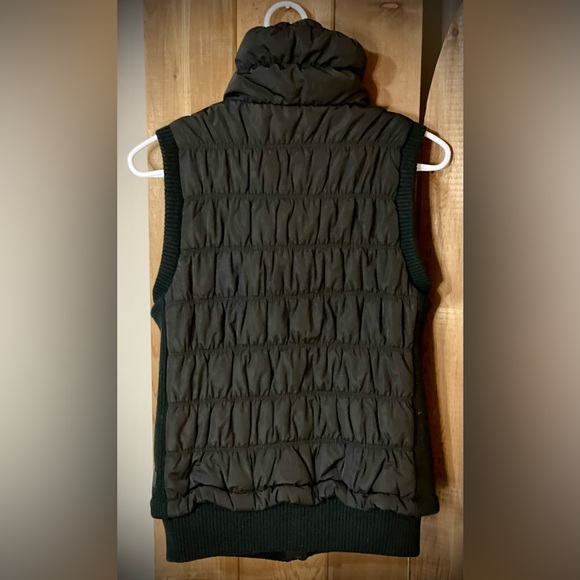 Ladies Vest - Picture 3 of 3